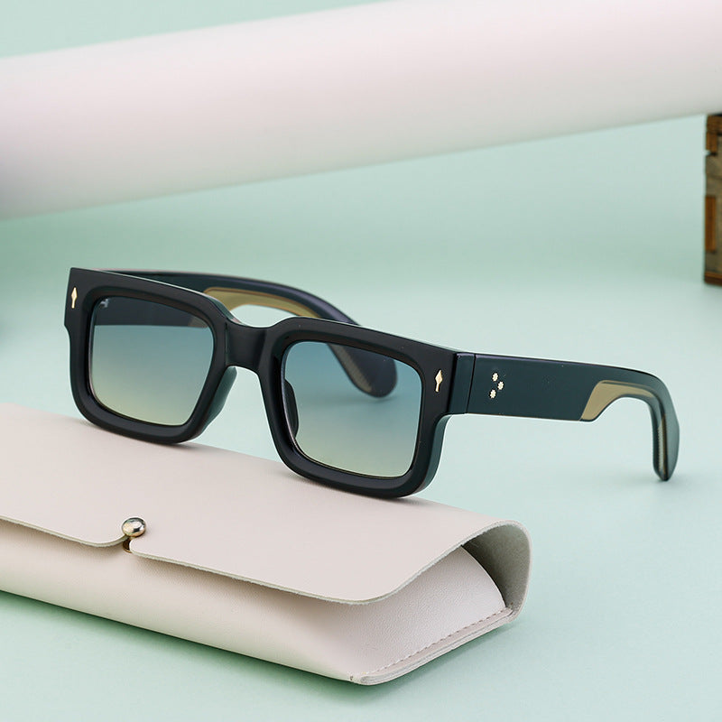 Retro Square Frame Sunglasses
